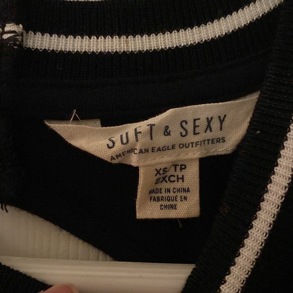 Black with white trim on arms and neck dress - Picture 4 of 4